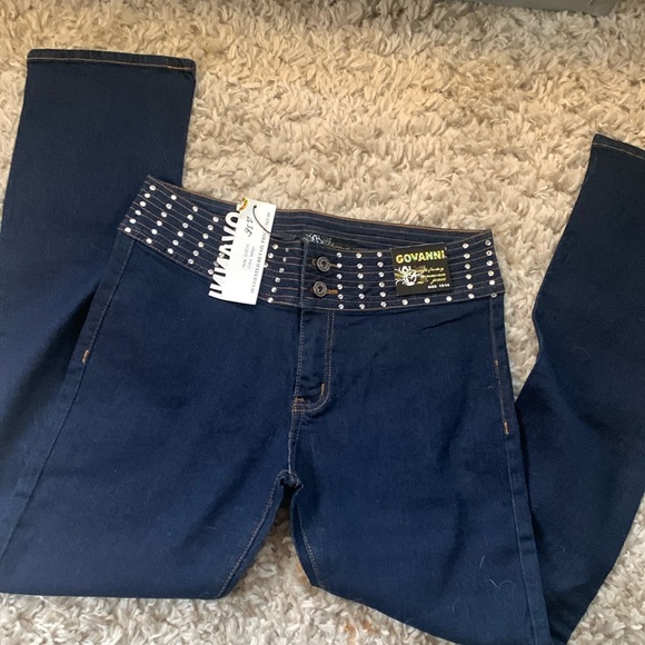 Monki - Missy - Jean ample à taille basse avec découpe à dentelle - Noir | ASOS